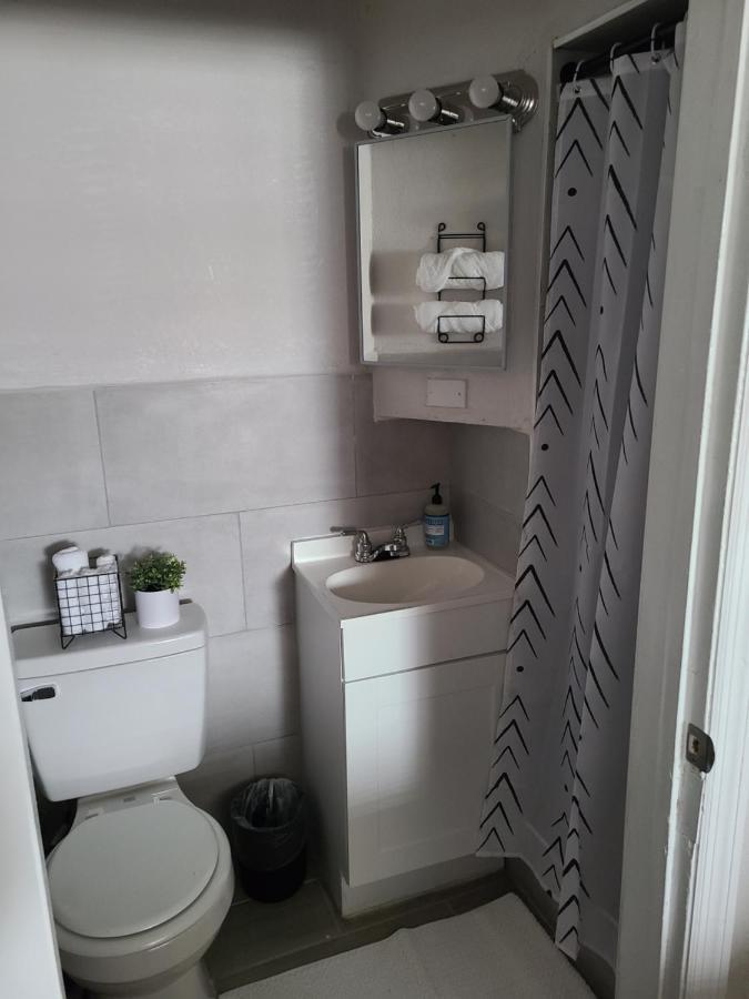 Modern Studio Retreat With King Bed - Cozy Comfort Pahokee Exterior photo